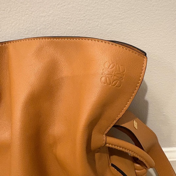 LOEWE Medium Flamenco Clutch Shoulder Bag Nappa Calfskin Leather Tan‎ Brown - Picture 2 of 16